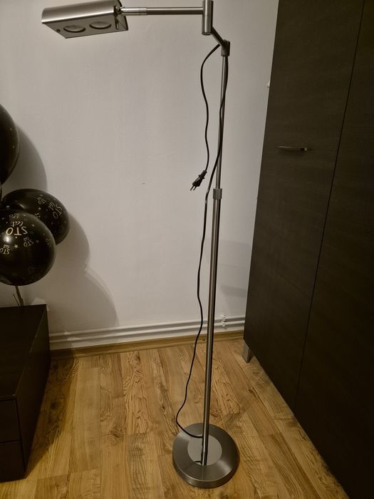 Lampa stojąca ledowa