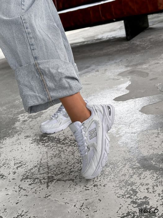 Кросівки жіночі N білі + срібло, екошкіра