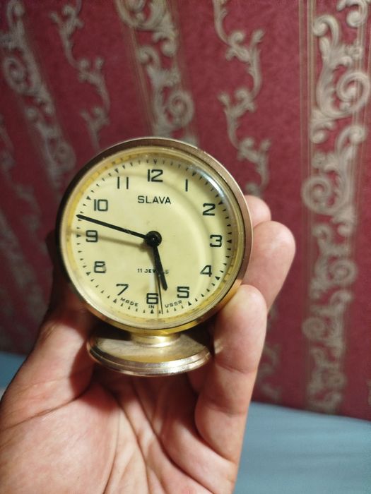 Часы механические слава Ссср