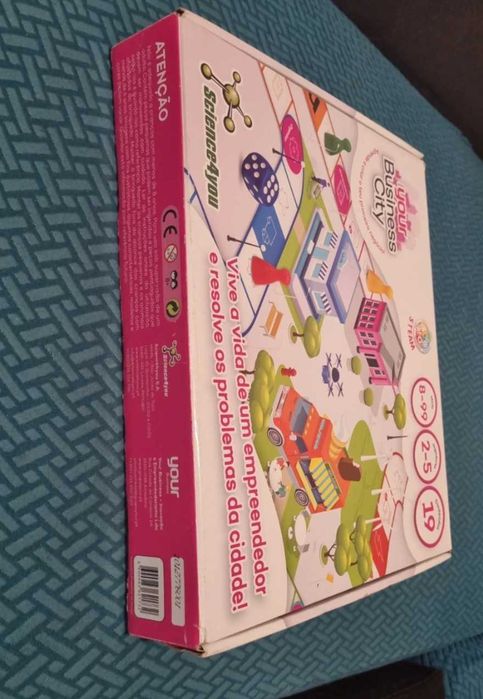 Vendo jogo de tabuleiro "Your Business City" *NOVO*