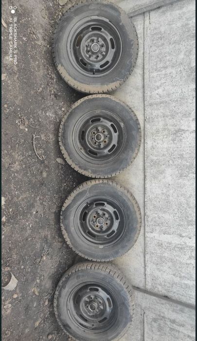 Комплект зимней резины 175/70R13