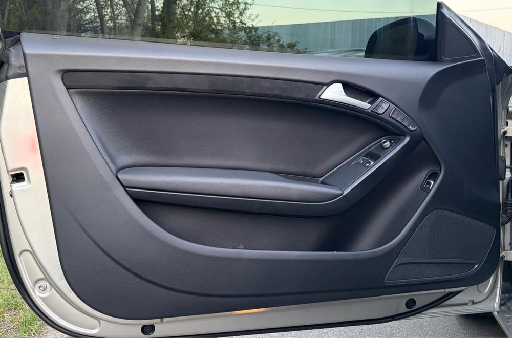 Продам Audi A5 Coupe, 2012 рік випуску, 2.0 бензин на повному приводі