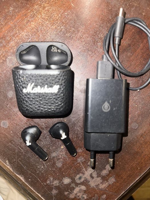 Marshall earbuds