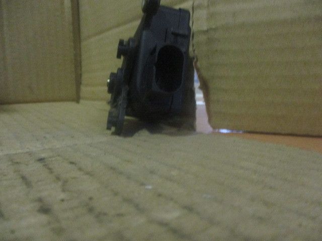 Motor da comporta da sofagem AUDI A4 (8D2, B5)
