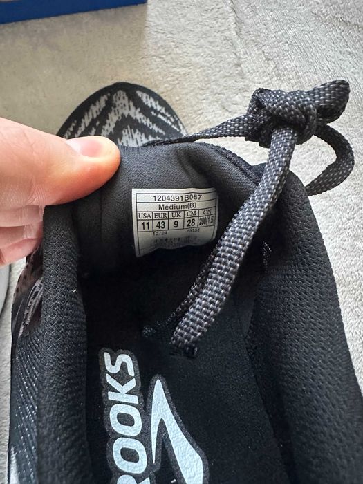 Buty sportowe do biegania na siłownie męskie brooks rozmiar: 43