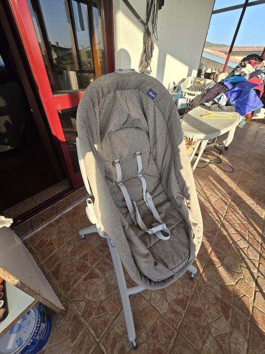 Baby hug como novo, muito muito pouco usado