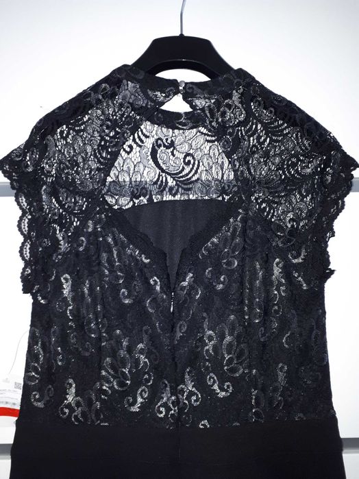 Czarny kombinezon C&A