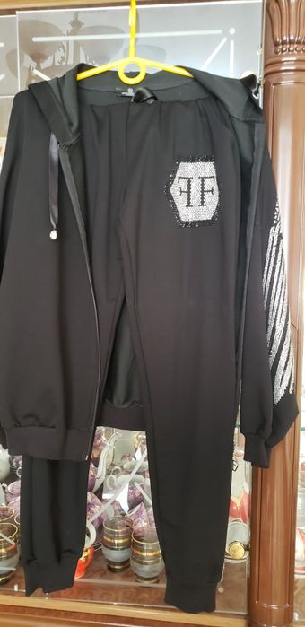 Продам спортивний костюм М