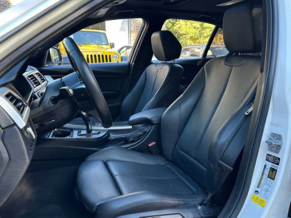 BMW 3 Series 320i      2015