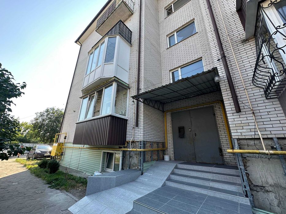 Продаж 3к квартири 90м². ДВОРІВНЕВА. З МЕБЛЯМИ та ТЕХНІКОЮ. ID:842