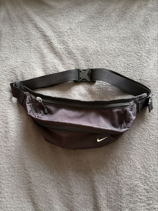 Поясна сумка Nike