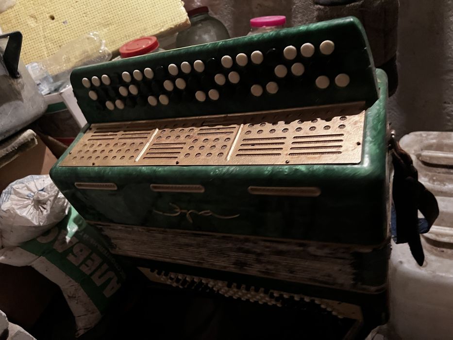 Продам Баян Эра - 74