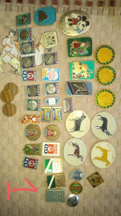 Продам різні значькі.