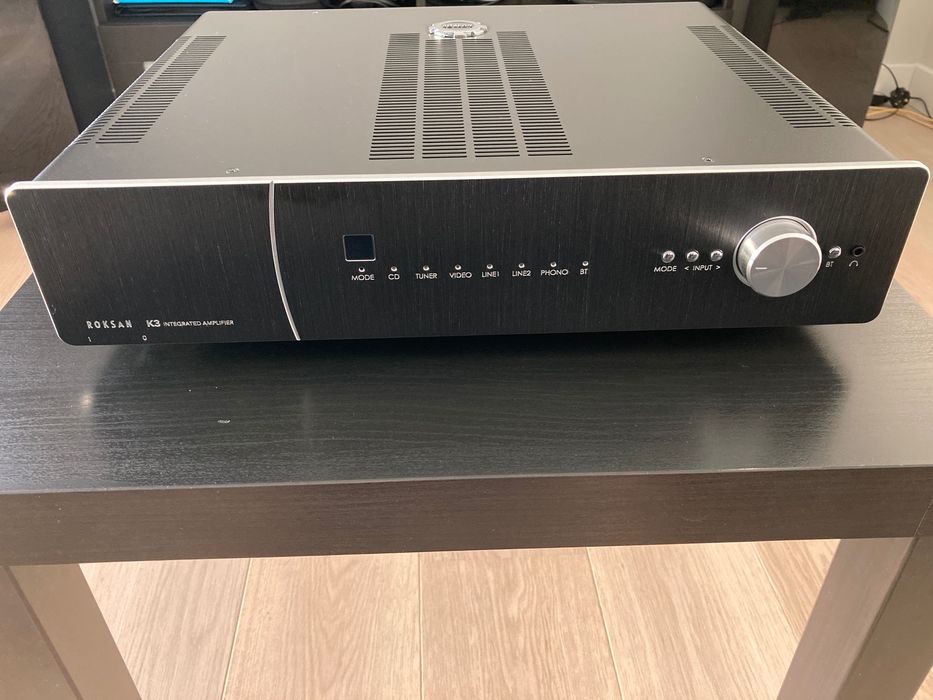 Colunas KEF R700 e Amplificador Roksan K3