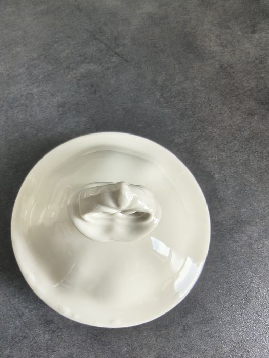 Czajnik ,imbryk  porcelitowy Tułowice