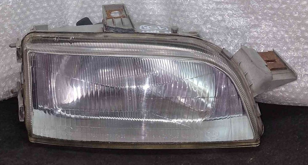 Ótica / Farol Direito - FIAT PUNTO