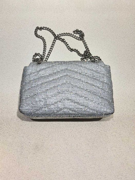 Skrząca się pikowana torebka Steve Madden