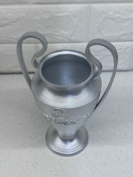 Кубок UEFA 18 см