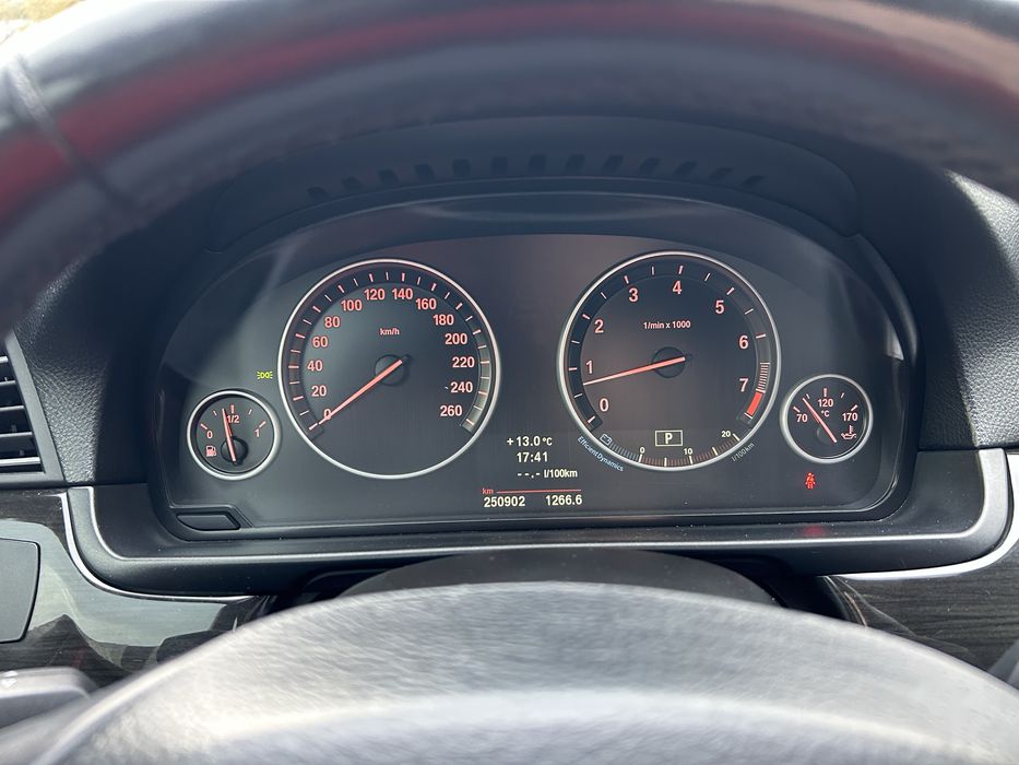 Продам BMW 528i X-drive F10 M-пакет