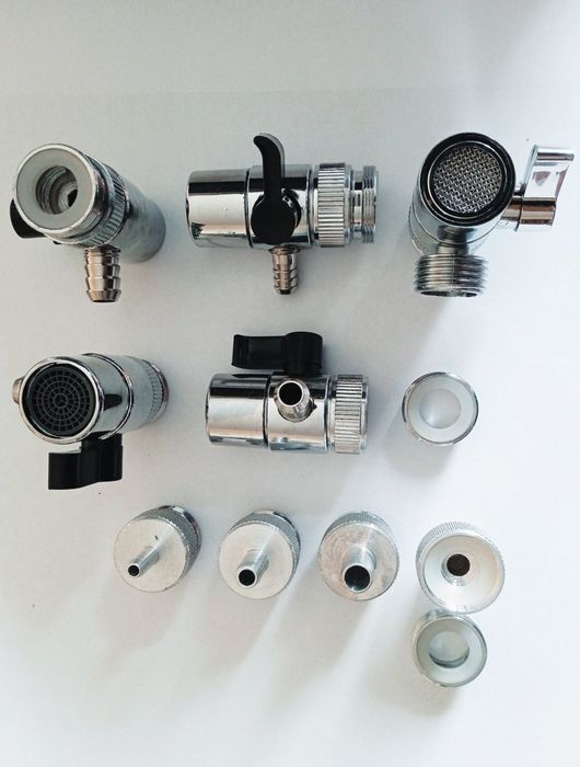 Штуцер(дивертор) для подключения.