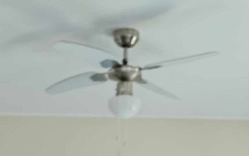 Candeeiro ventoinha branco