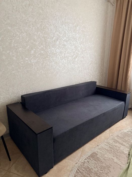 Продам диван в гарному стані