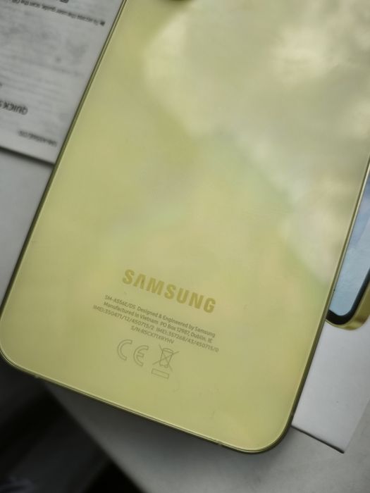 Смартфон Samsung Galaxy A55 5G 8/256GB в гарному лимонному відтінку