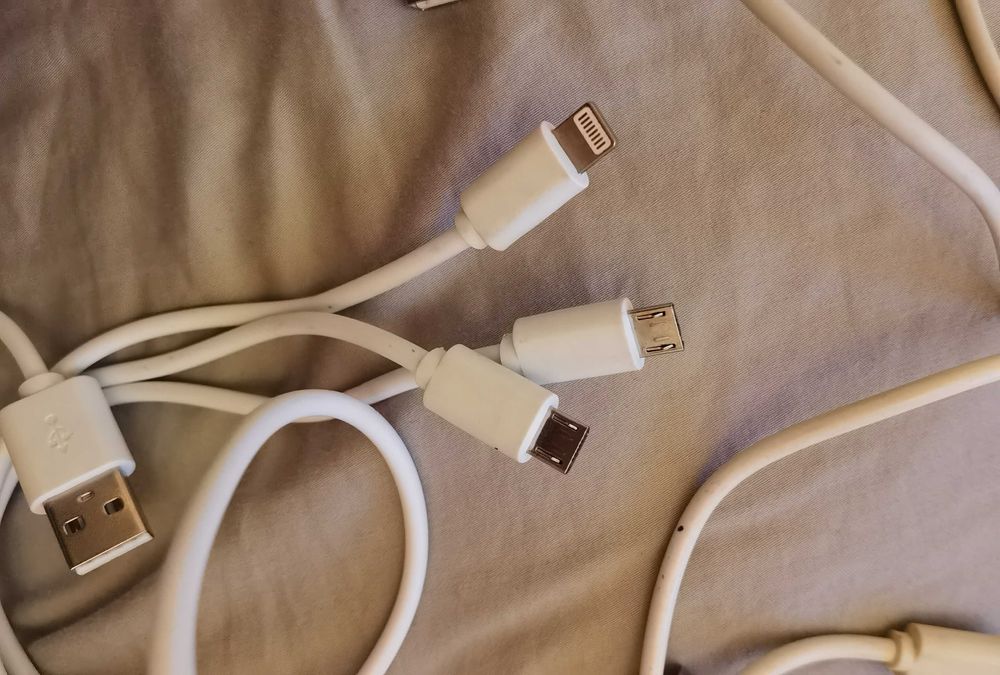 Acessórios para telemóveis, power bank,cabos USB e transformador