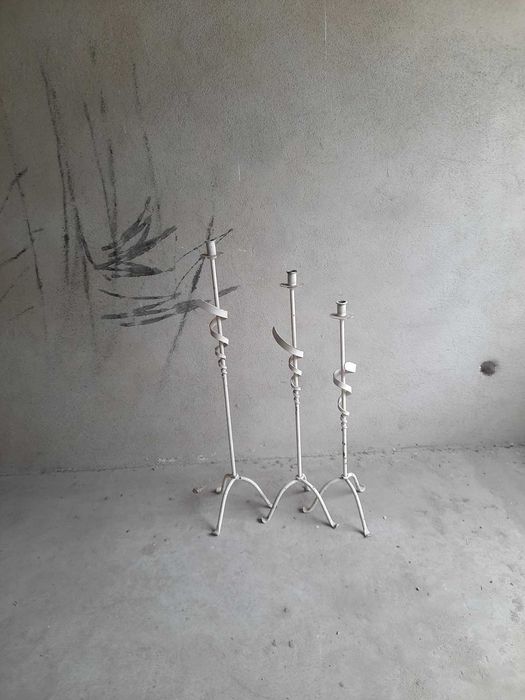 Conjunto de mobiliário em ferro para interior ou jardim