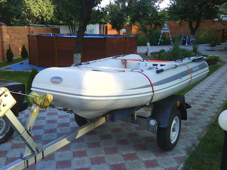 Човен класу RIB. GRAND SILVER LINE "S 330"