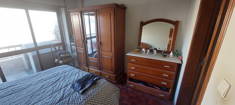 Mobília de quarto completa.