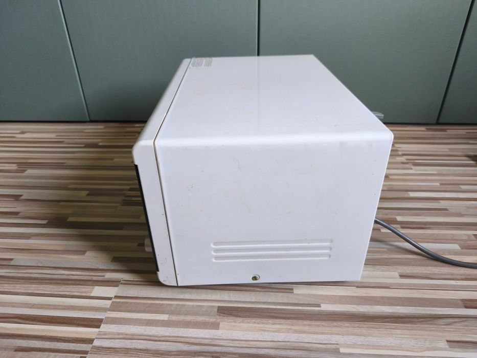 Kuchenka mikrofalowa mikrofalówka + rozmrażanie Samsung GE87W