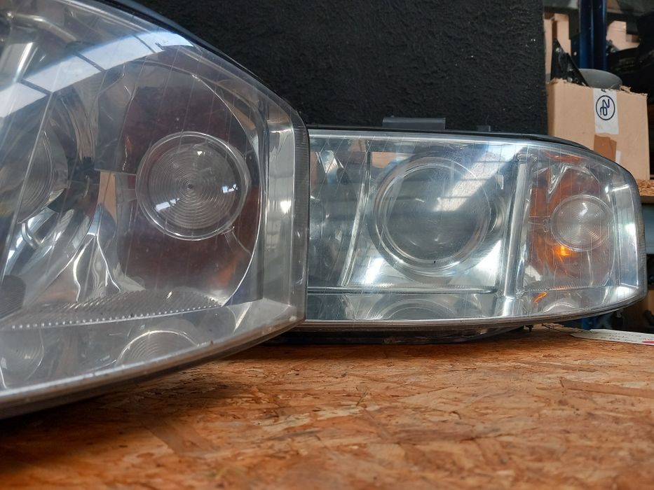Ótica xenon esquerda Audi A6 C5