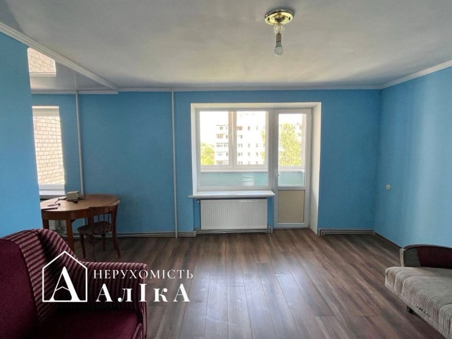 Здам 4-кімнатну квартиру на тривалий термін
