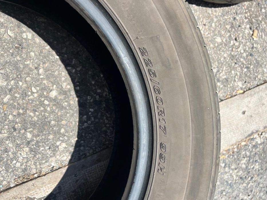 225/60/17 Nexen 2 pneus