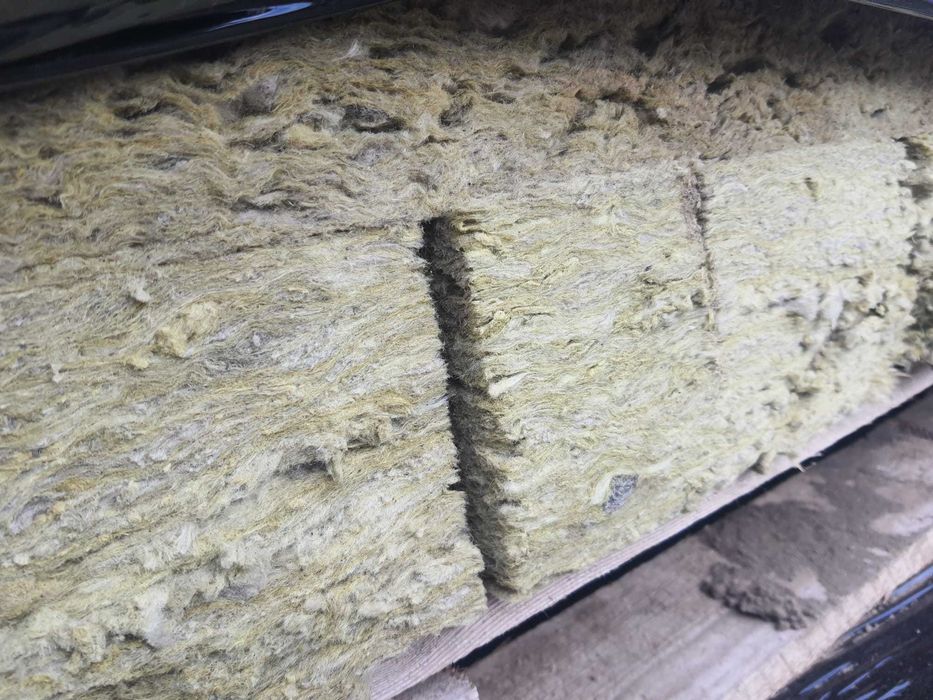 Izolacja ścian i poddaszy - kostki z wełny mineralnej