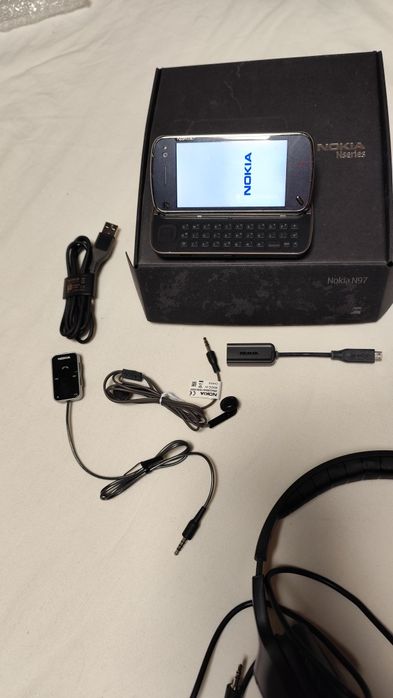 Nokia N 97 повністю весь комплект
