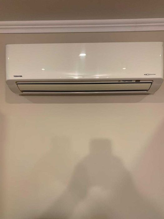 Продається інверторний кондиціонер Toshiba RAS-10N3KV-E ТОРГ