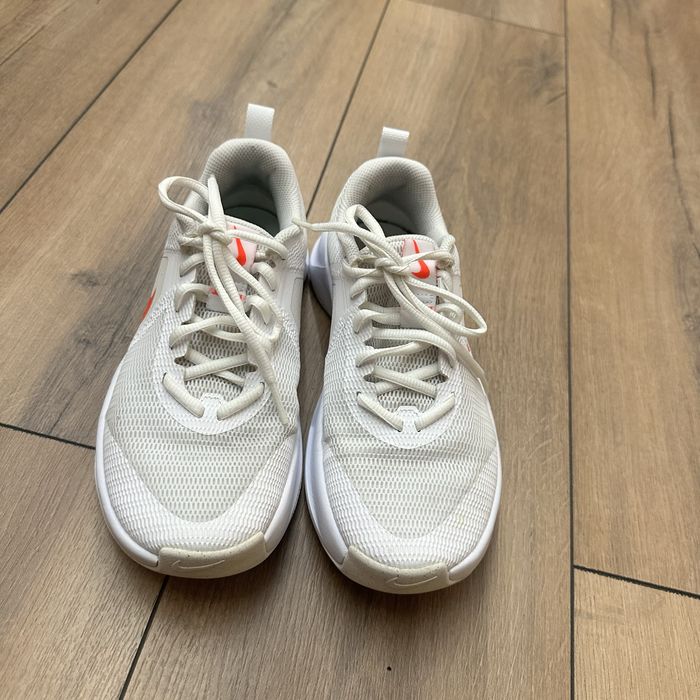 Кросівки жіночі Nike W MC Trainer 3