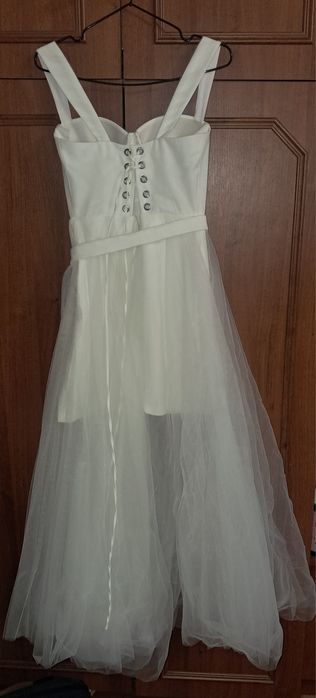 Біла святкова сукня, дуже ніжна та жіночна  з подаруночком)