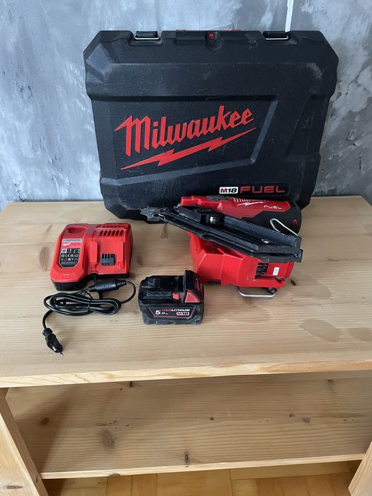 Milwaukee FFN-OC.