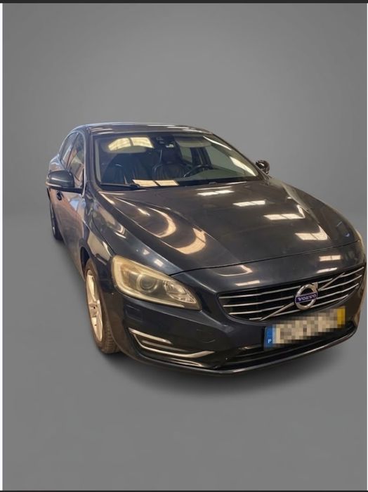 Volvo V60 D6 plugin