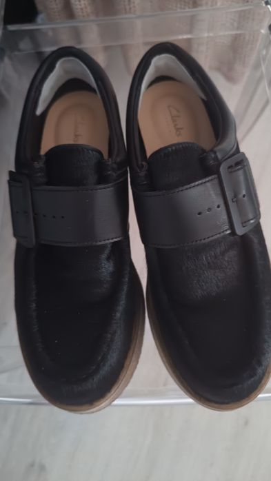 Półbuty damskie z skóry Clarks