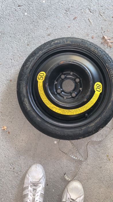 Pneu suplente até 80km/h