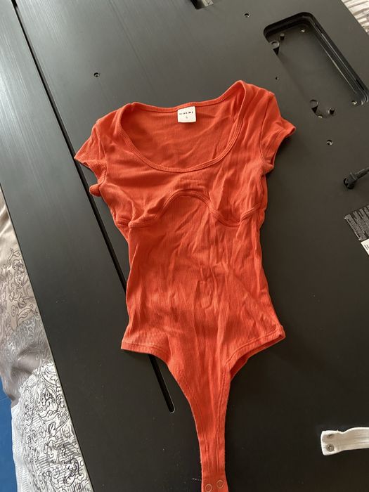 Отдам боди размер С