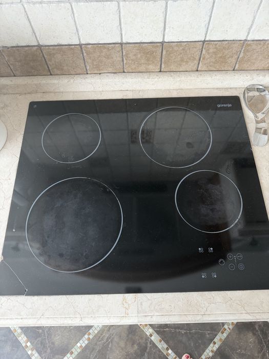 Кухня з вбудованою технікою