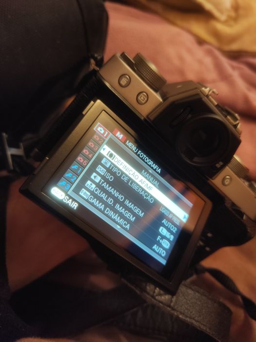 Câmara Digital Fujifilm XT 100 Lente XF 18-55mm