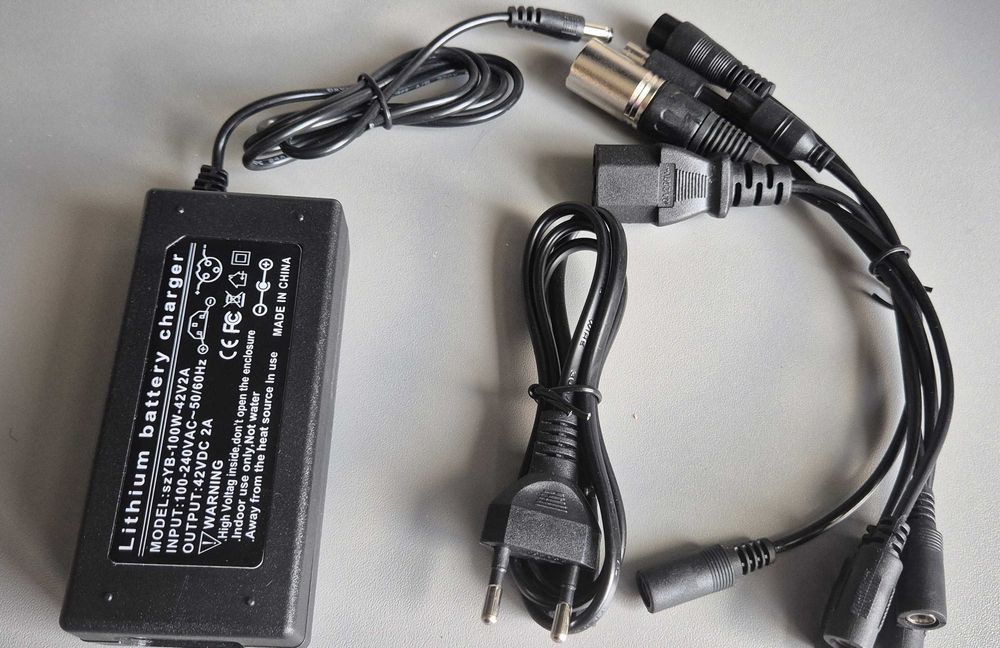 Ładowarka do skutera elektrycznego 42V 2A kabel do ładowania