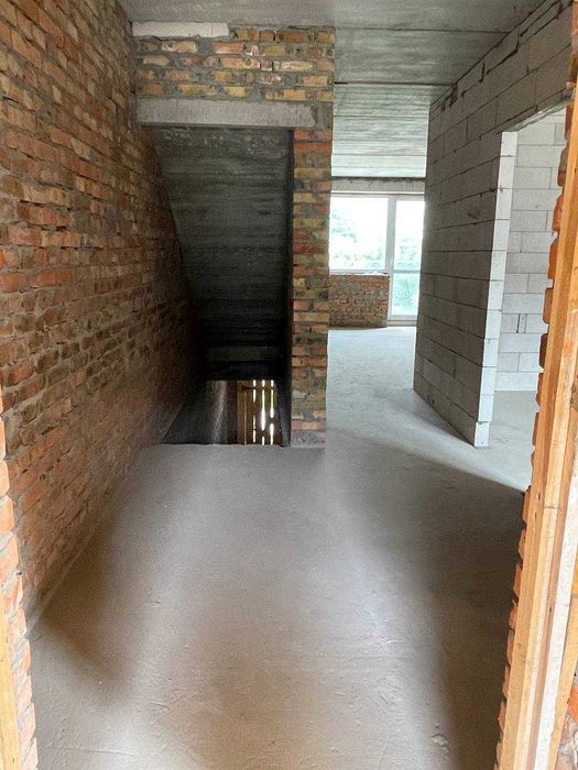 Терміновий Продаж 3 поверхового таунхауса , 164 кв. м, 3 кімнати Центр