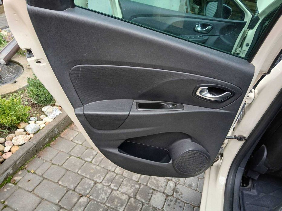 Renault Clio IV 1.5 dCi ( K9K ) на автоматі з чесним пробігом